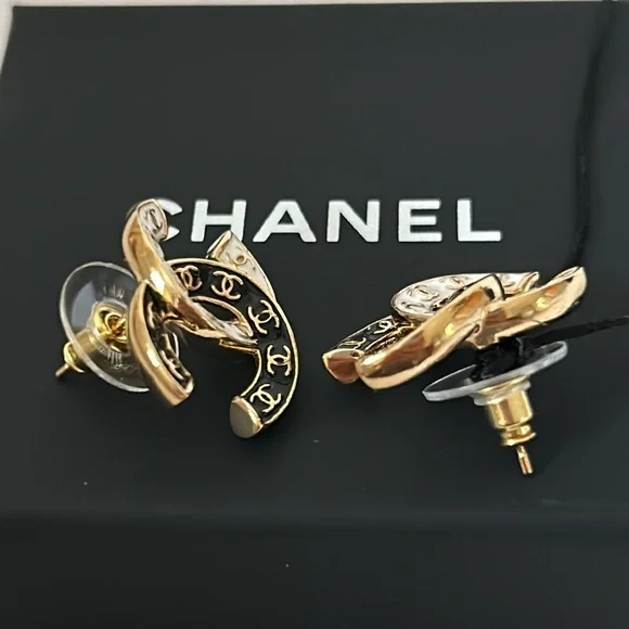 Chanel CC Stud Earrings - Picture 9 of 14